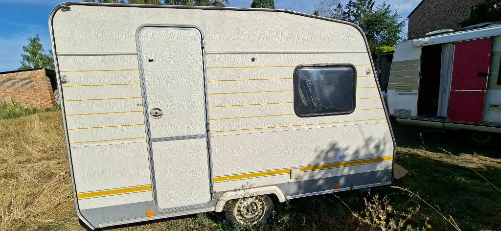 Caravan Sterckeman 750 kg (opknapper), Caravans en Kamperen, Vast bed, Sterckeman, Tot en met 2, Particulier