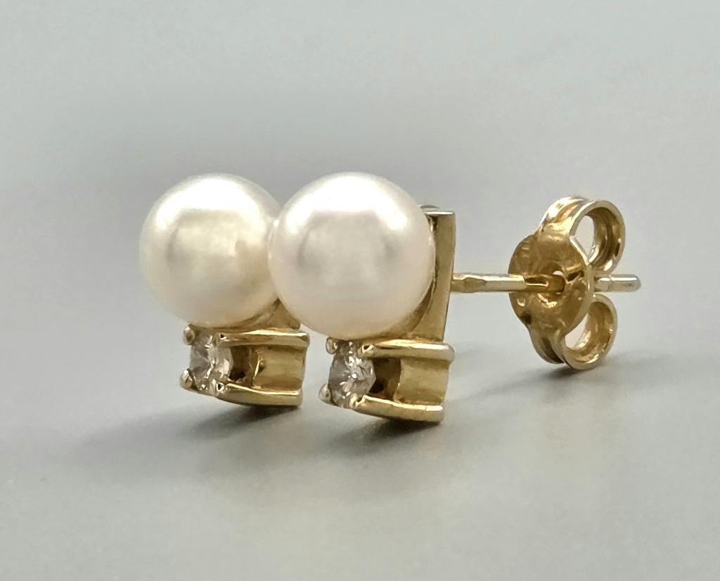 Vintage gouden oorbellen met parel en diamant. 2026/156., Bijoux, Sacs & Beauté, Bijoux anciens, Enlèvement ou Envoi, Or, Boucles d'oreilles
