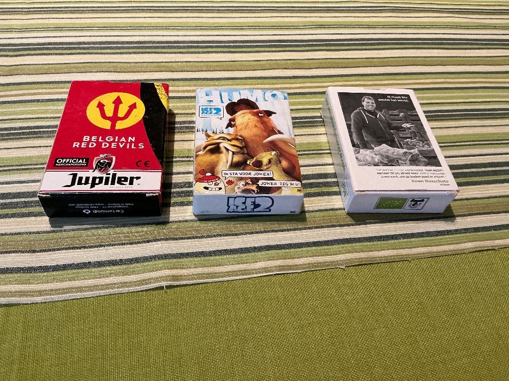 TE KOOP 3 verschillende Speelkaarten, Hobby & Loisirs créatifs, Jeux de société | Jeux de cartes, Envoi, Comme neuf
