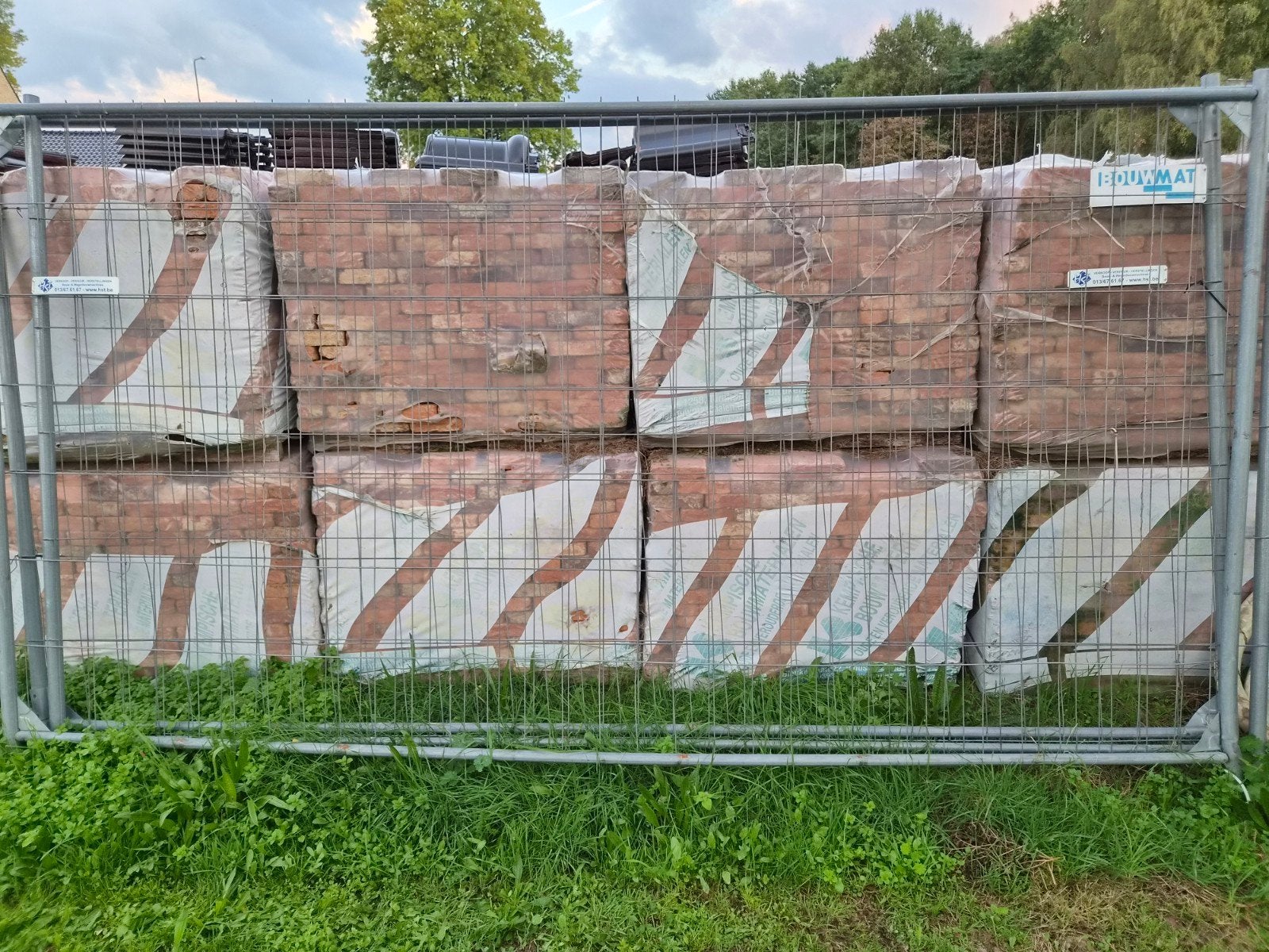 Bouwhek met voeten, Ophalen