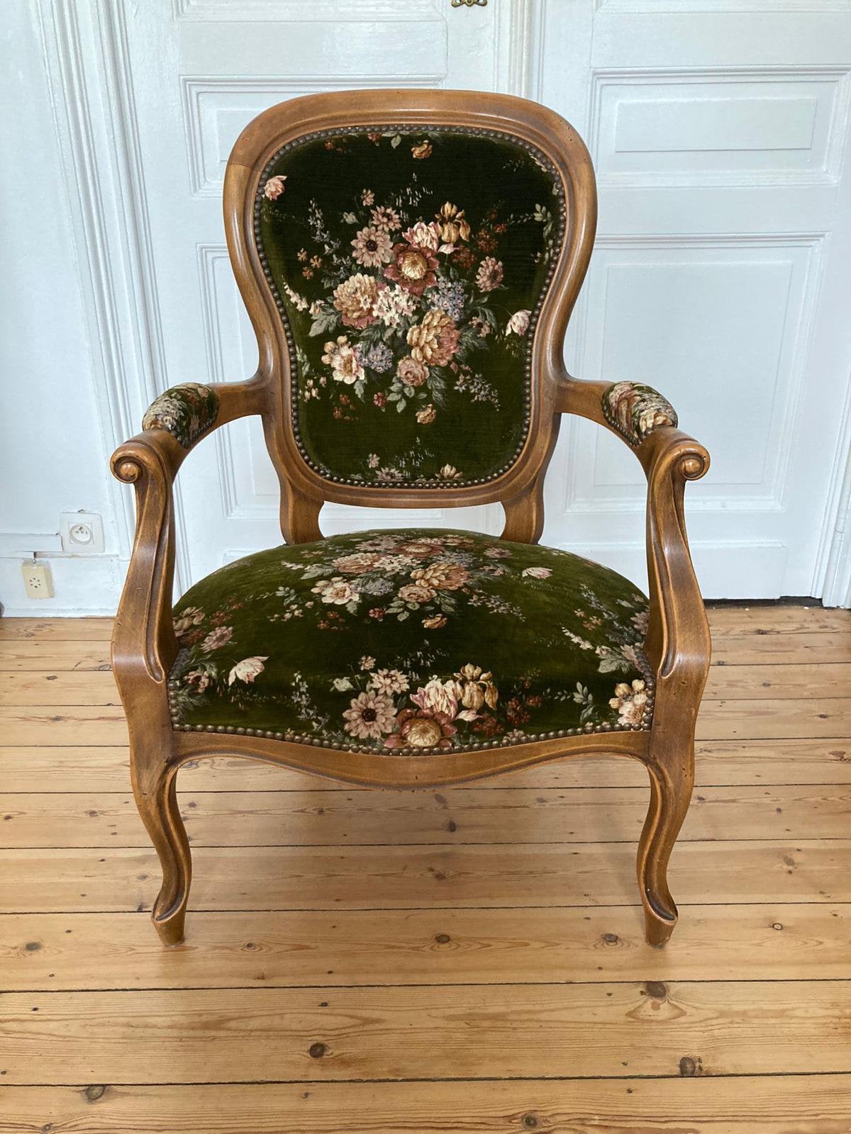 Pair of embroidered Louis-Philippe cabriolet chair elegance, Enlèvement ou Envoi