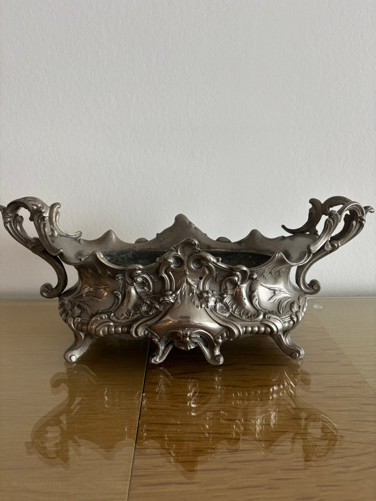 Cache-pot, Ophalen