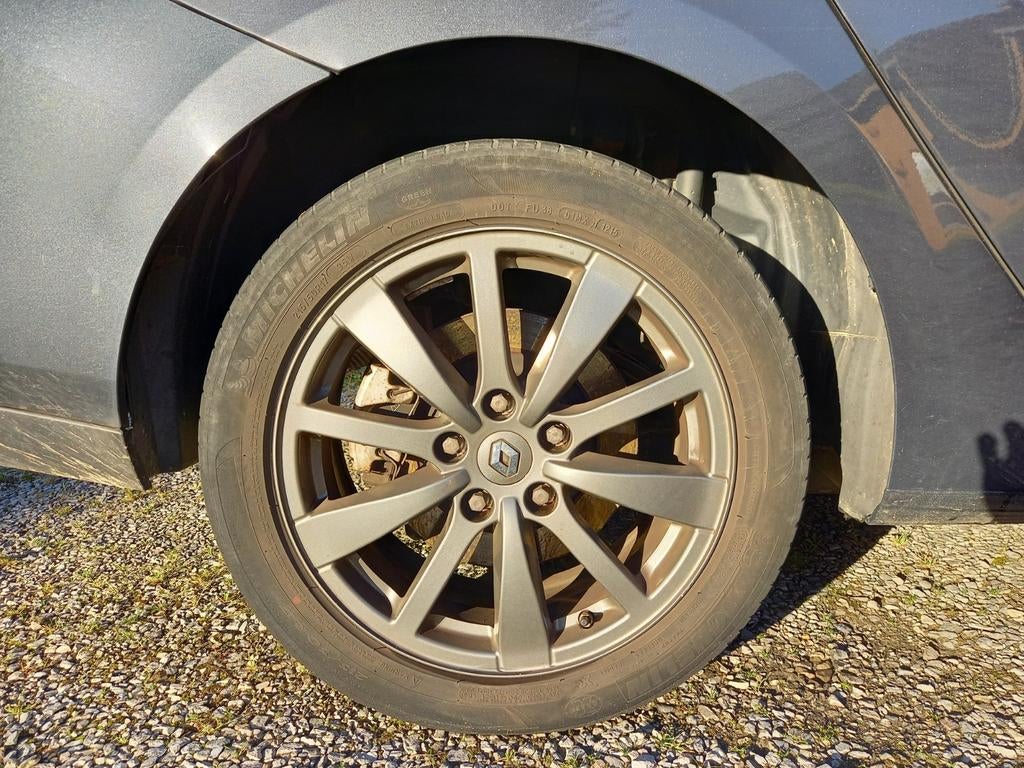 Jantes Renault 17" plus pneu de secour, Autos : Pièces & Accessoires, Enlèvement, Renault