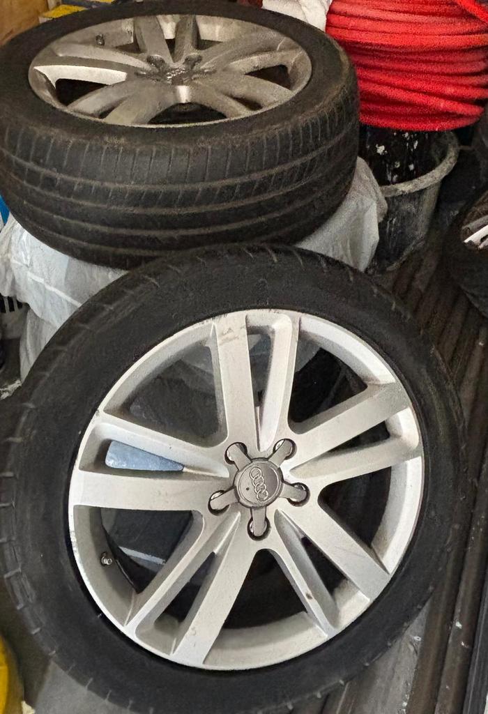 4 Jantes Audi Q7 avec les pneus 275/45 R20, Enlèvement, Pneu(s)