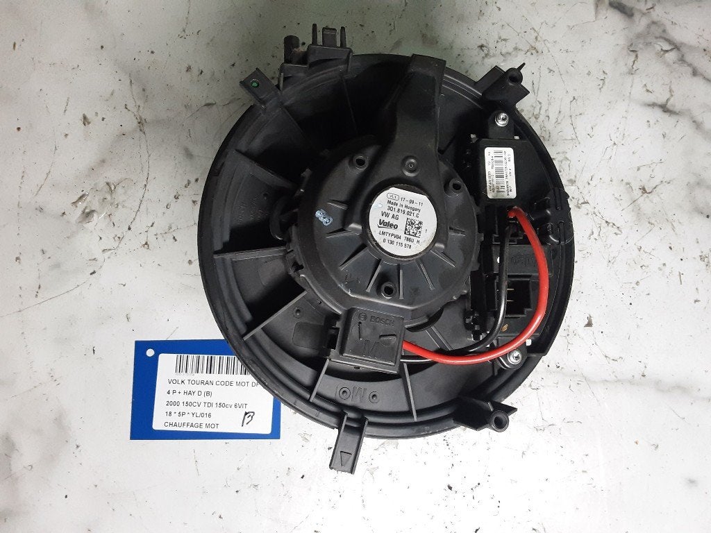 RADIATEUR MOTEUR Volkswagen Touran (5T1) (3Q1819021C), Volkswagen, Mevr. I. Hauben, Utilisé, Rue de l'Espoir 34 34
4030  GRIVEGNÉE, BE