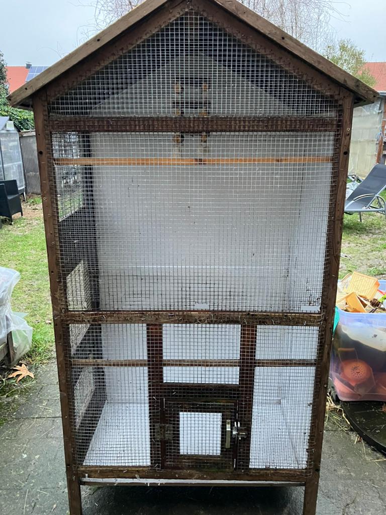 HOUTEN VOLIERE VOOR MEERDERE VOGELS NU 85 EURO, Dieren en Toebehoren, Vogels | Hokken en Kooien, Ophalen, Zo goed als nieuw, Hout