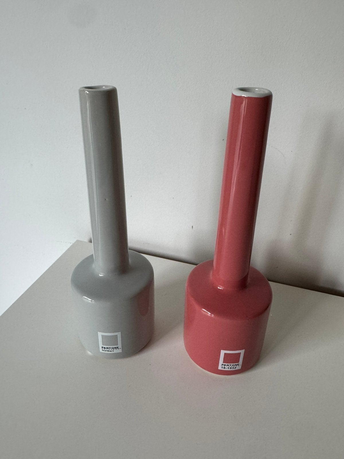 2 Serax x Pantone vaasjes, Ophalen, Zo goed als nieuw