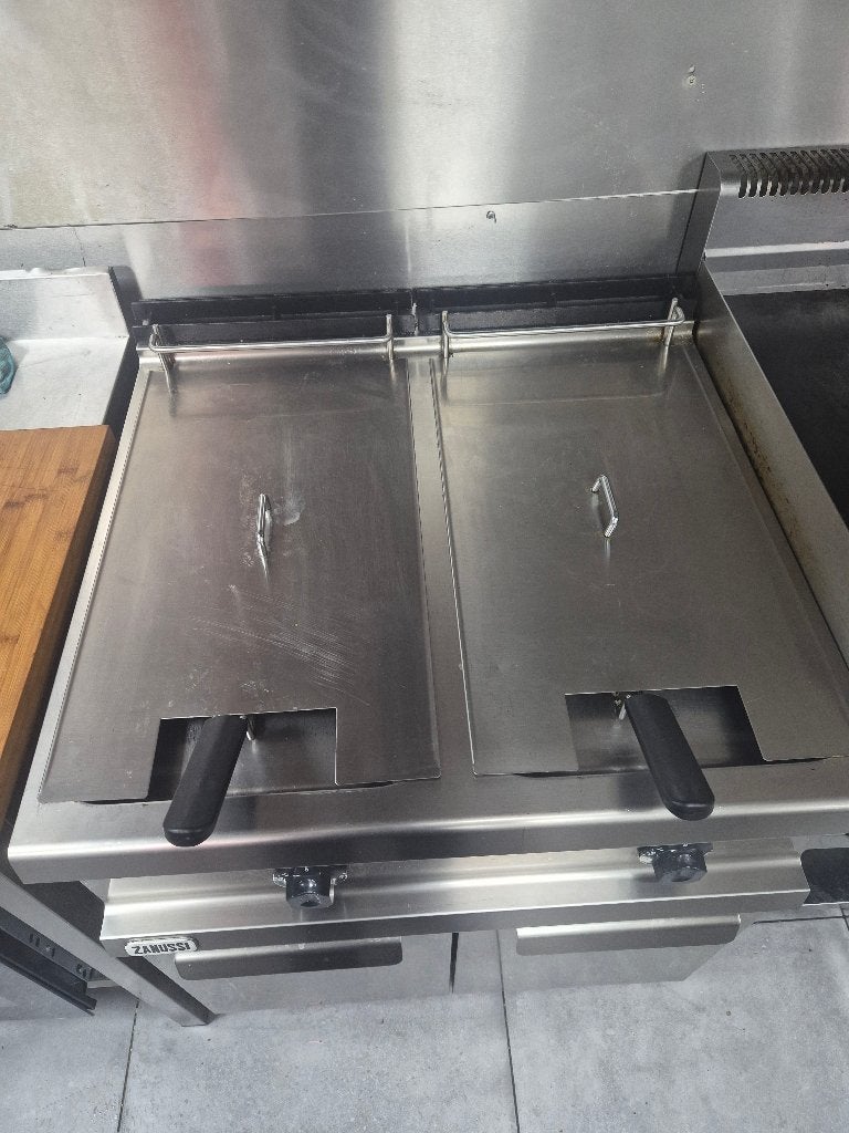 Friteuse professionnelle électrique Zanussi, Enlèvement, Utilisé, Cuisinière, Friteuse et Grils