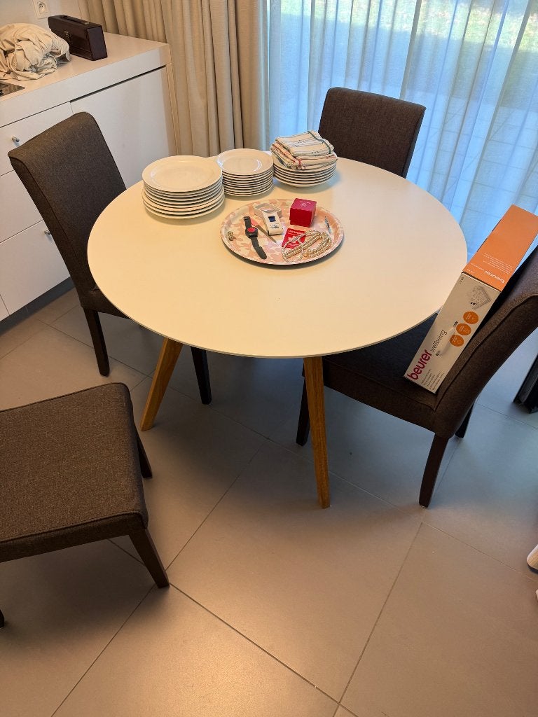 Tafel, Ophalen, Gebruikt, Rond, Vier personen