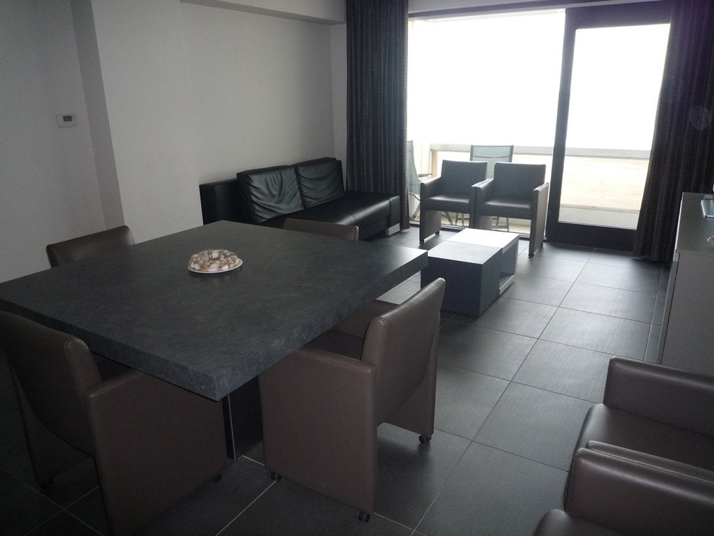Westende : appartement frontaal zeezicht te huur 22-26 aug, 50 m² of meer, Provincie West-Vlaanderen