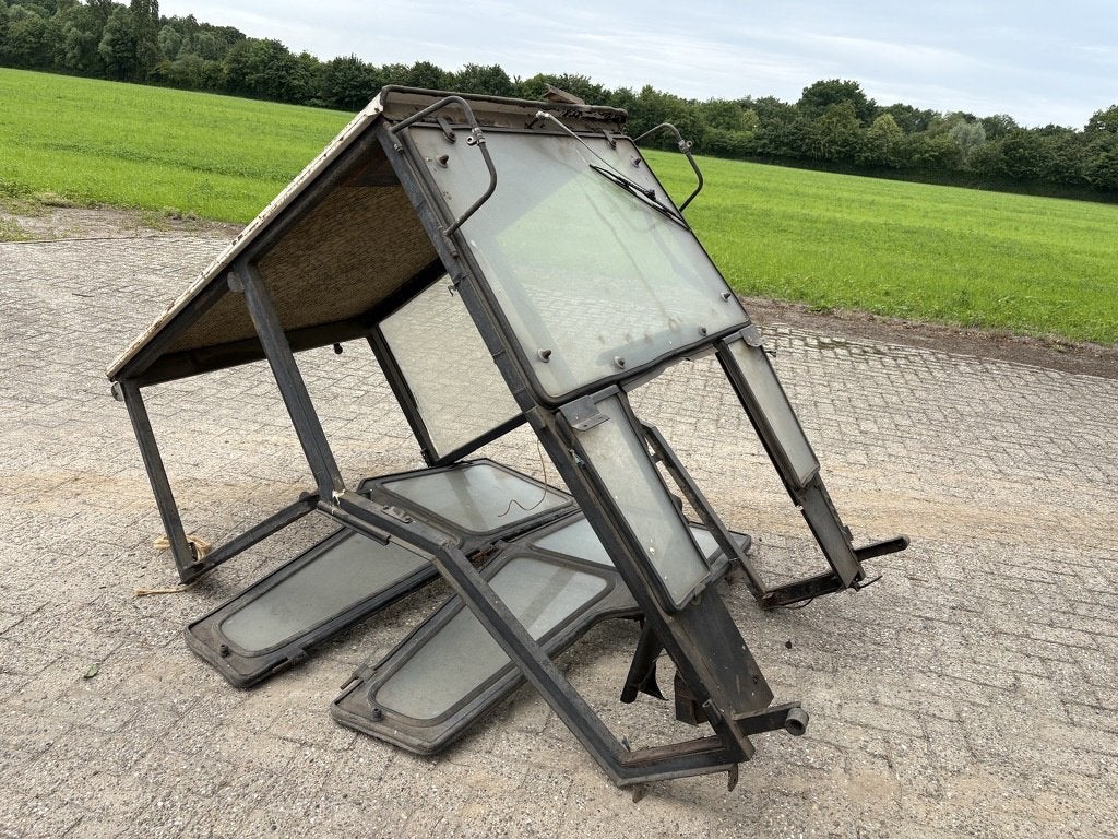 Universal Cabine