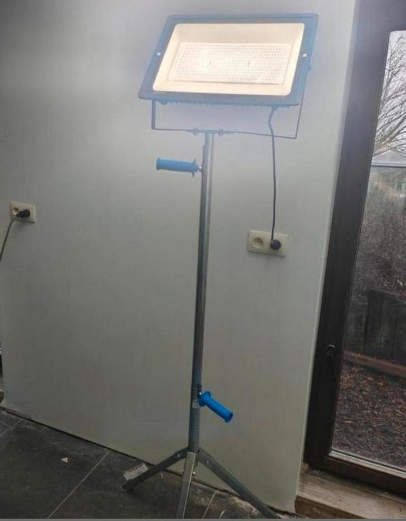 Bouw verlichting op statief, Ophalen, Lamp