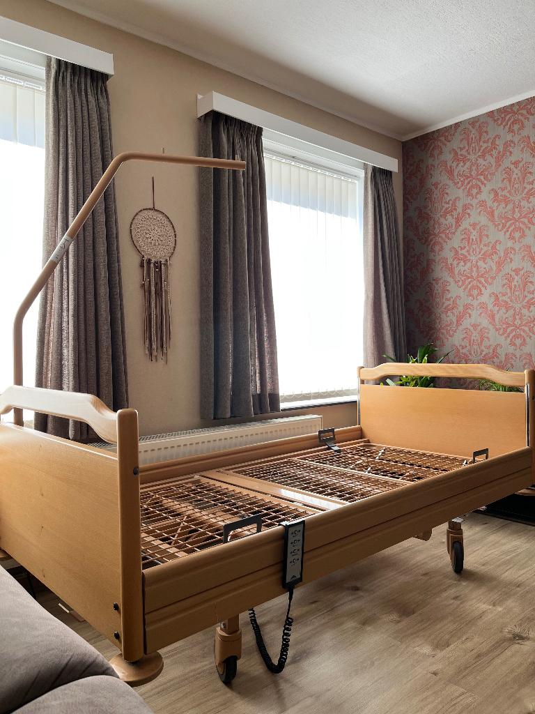 Hoog laag bed stiegelmeyer, Diversen, Verpleegmiddelen, Ophalen, Gebruikt