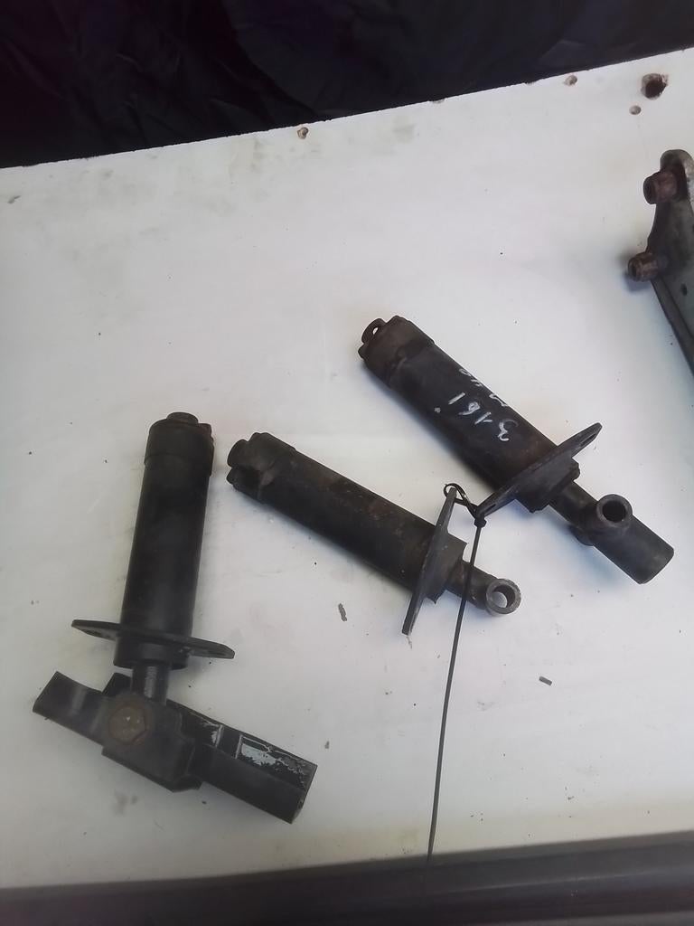 Supports de pare chocs avant BMW E30 PHASE 2, Enlèvement ou Envoi, Avant, BMW