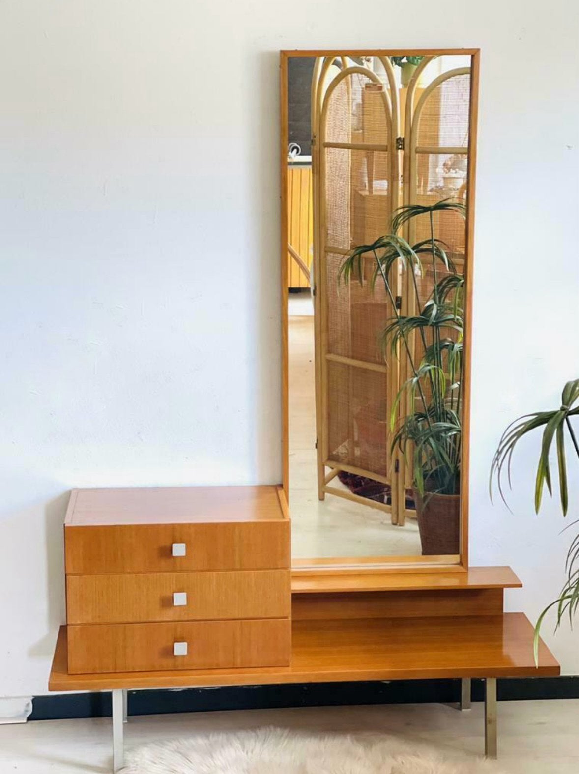 Vintage midcentury sidetable / halmeubel met spiegel, Ophalen, Zo goed als nieuw