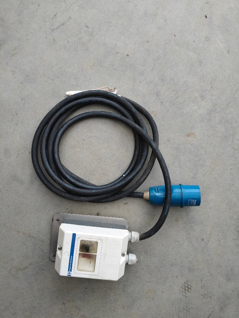 legrand stekker + aan/uit schakelaar, Doe-het-zelf en Bouw, Elektriciteit en Kabels, Ophalen, Gebruikt, Schakelaar