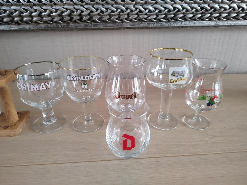 Diverse bierglazen te koop wegens stop drankcollectie, Verzamelen, Ophalen, Zo goed als nieuw, Bierglas