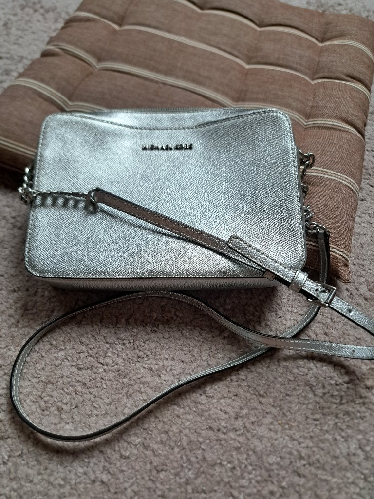 Handtas  / schoudertas Michael Kors zilver kleur, Ophalen, Zo goed als nieuw, Zilver, Overige merken