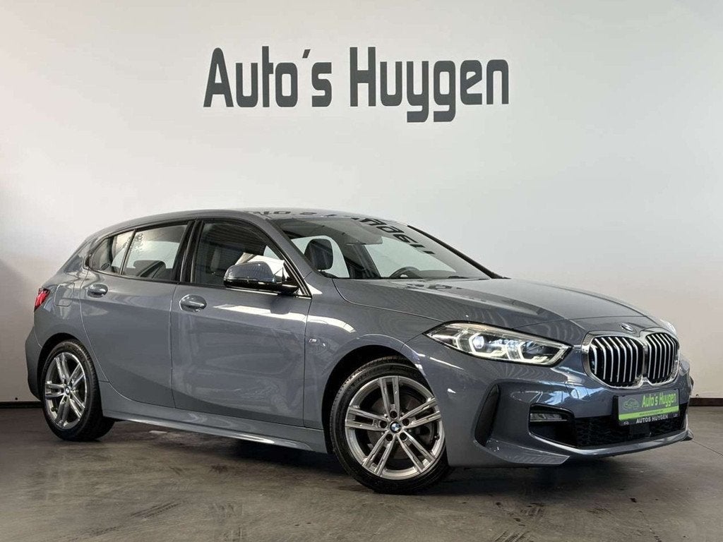 BMW 1 Serie 118 i M-Sport Automaat (bj 2020), Auto's, BMW, 1 Reeks, Gebruikt, Bedrijf, 5 zetels