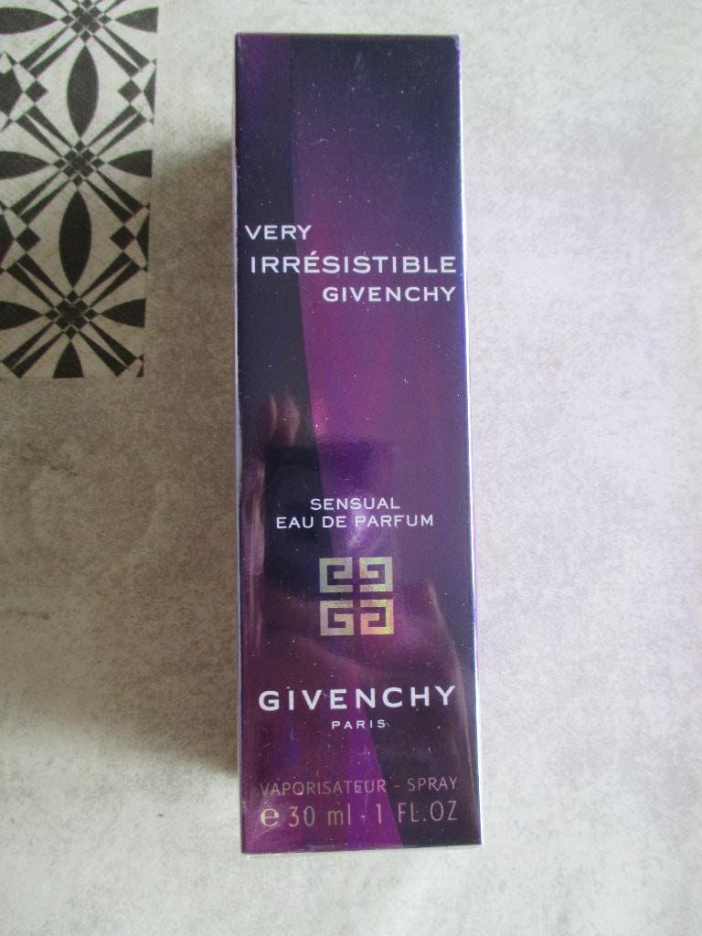 givenchy eau de parfum 30ml, Ophalen of Verzenden, Nieuw