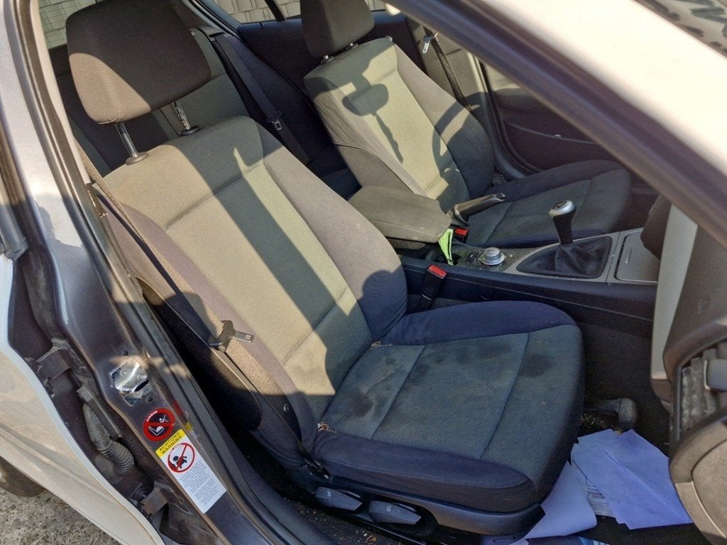 STOEL RECHTS VOOR BMW 1 serie (E87 / 87N) (01-2003/12-2012), Gebruikt, BMW, Petuelring 130
80809  München, DE, Bayerische Motoren Werke AG