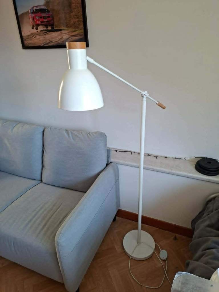 Witte vloerlamp, Ophalen, Gebruikt, Metaal, 150 tot 200 cm