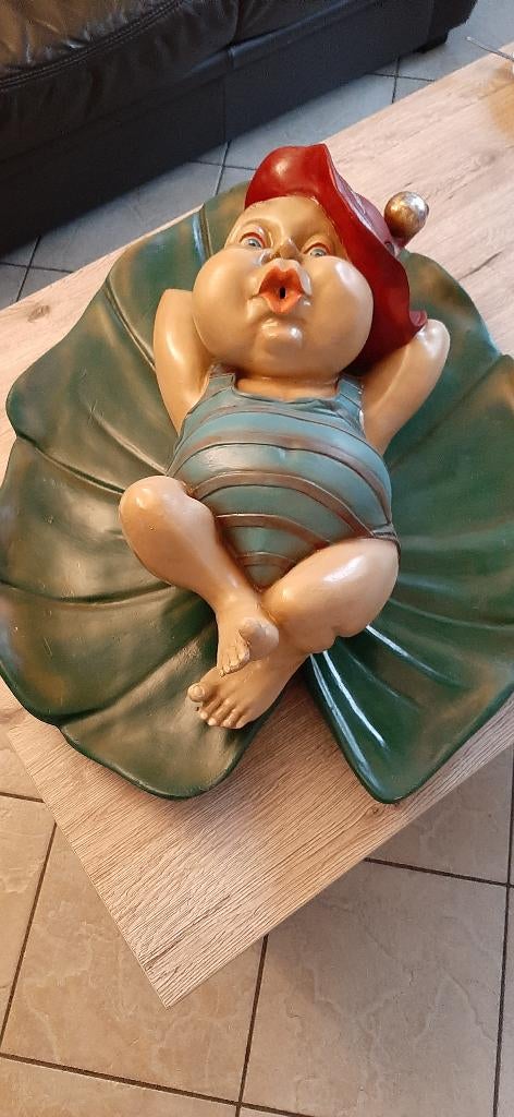 laven efteling baby op blad, Enlèvement, Comme neuf, Statue ou Poupée