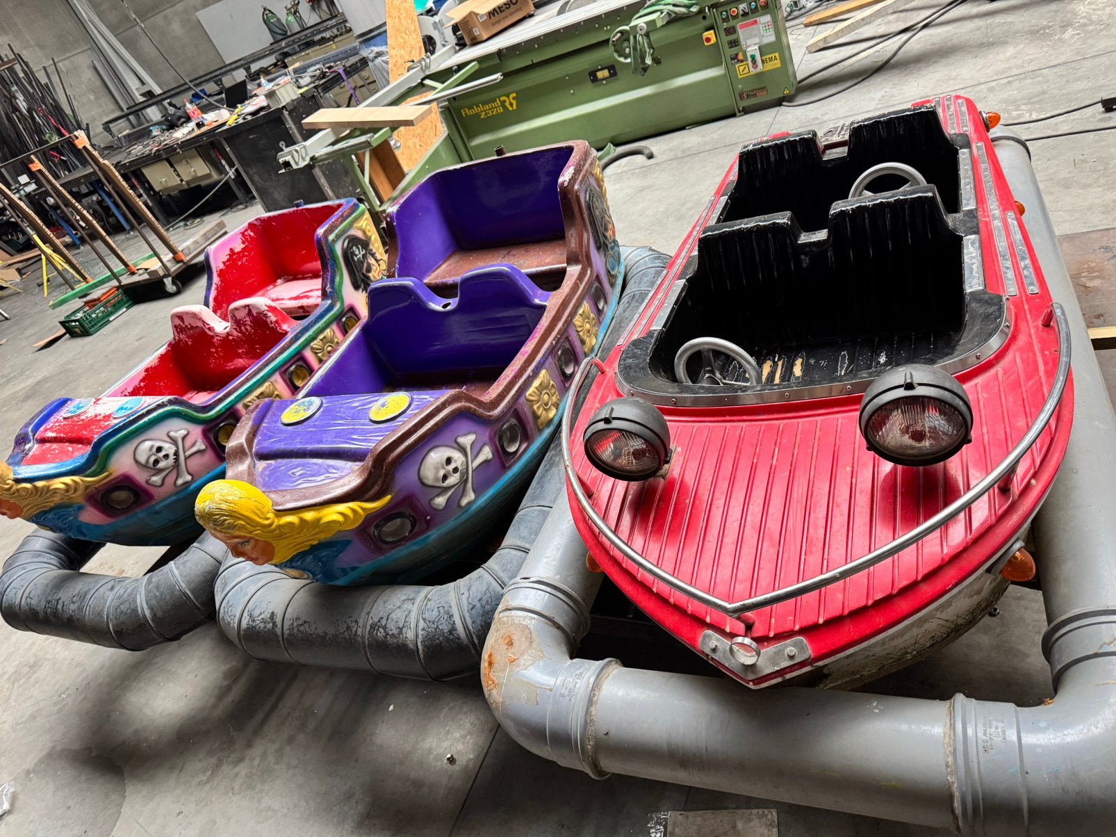 Nostalgische bootjes te koop uit pretpark
