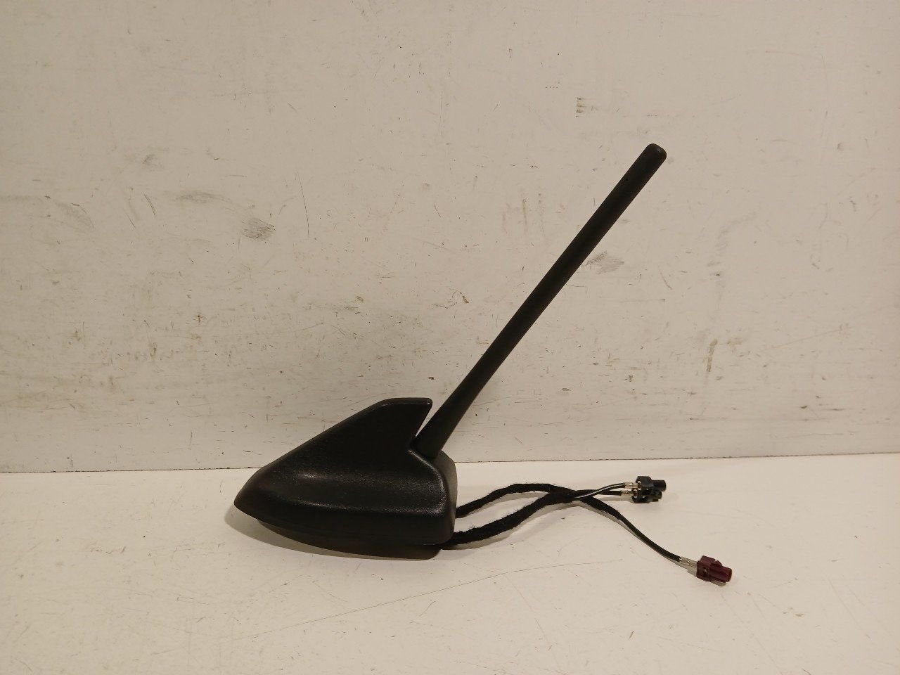 Antenne Ford Puma, Auto diversen, Autoradio's, Ophalen of Verzenden, Van der Ven Autorecycling B.V., Onderdelen@venauto.nl, Ettenseweg 76, 4706 PB Roosendaal, The Netherlands