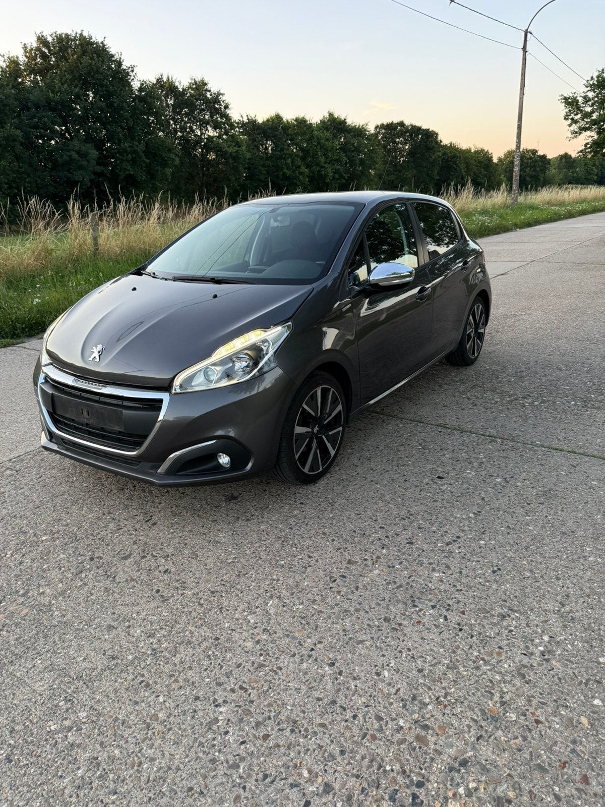 PEUGEOT 208 1.2 BENZINE DIRECT BESCHIKBAAR, Autos, Peugeot, Entreprise, ABS, Airbags, Air conditionné, Apple Carplay, Bluetooth