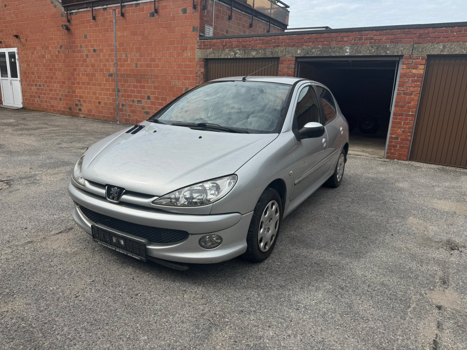 Peugeot 206 essence, Achat, Boîte manuelle, Air conditionné, Particulier