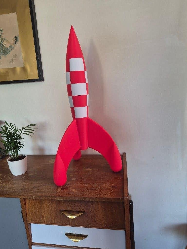 kuifje raket -77cm hoog, Ophalen of Verzenden, Kuifje, Nieuw, Beeldje of Figuurtje