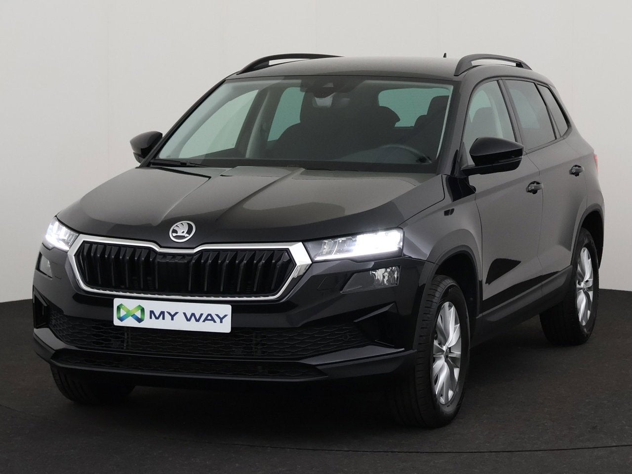 Skoda Karoq FAMILY 1.5 TSI 150 PK DSG-7 / Cruise Control / C, Auto's, Automaat, Zwart, Karoq, https://public.car-pass.be/vhr/b44fcd60-1b81-4acb-b0c2-2cbe1ab51c72