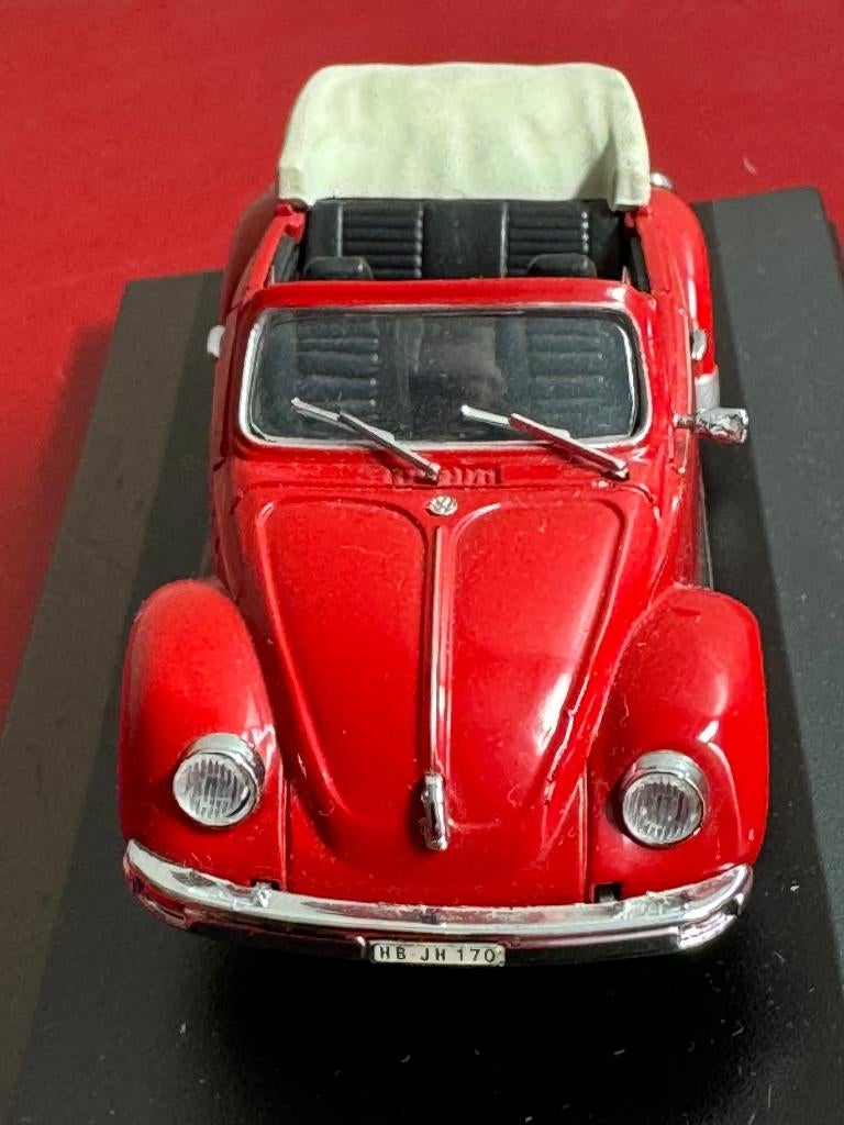 1978 VW Kever 1303 Cabriolet rood Schaal : 1/43, Ophalen of Verzenden, Gebruikt, Auto
