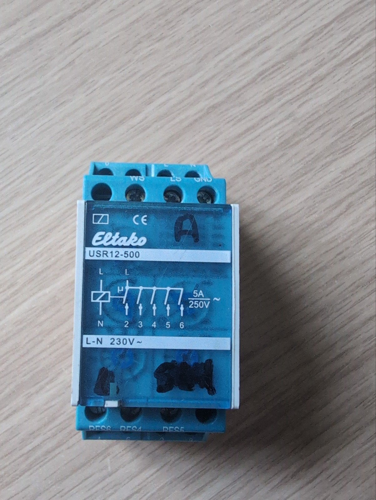Interrupteur universel Eltako usr12-500 vent/pluie, Enlèvement ou Envoi