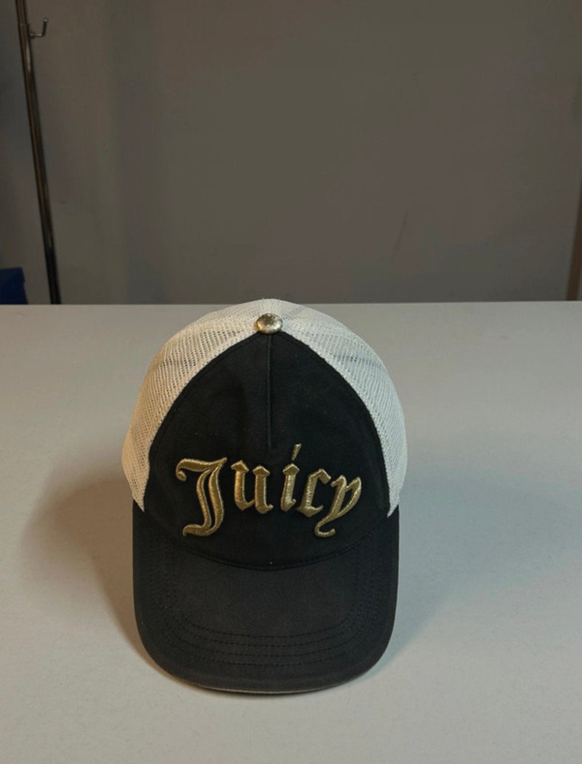 Juicy pet, Ophalen of Verzenden, Zo goed als nieuw, Pet