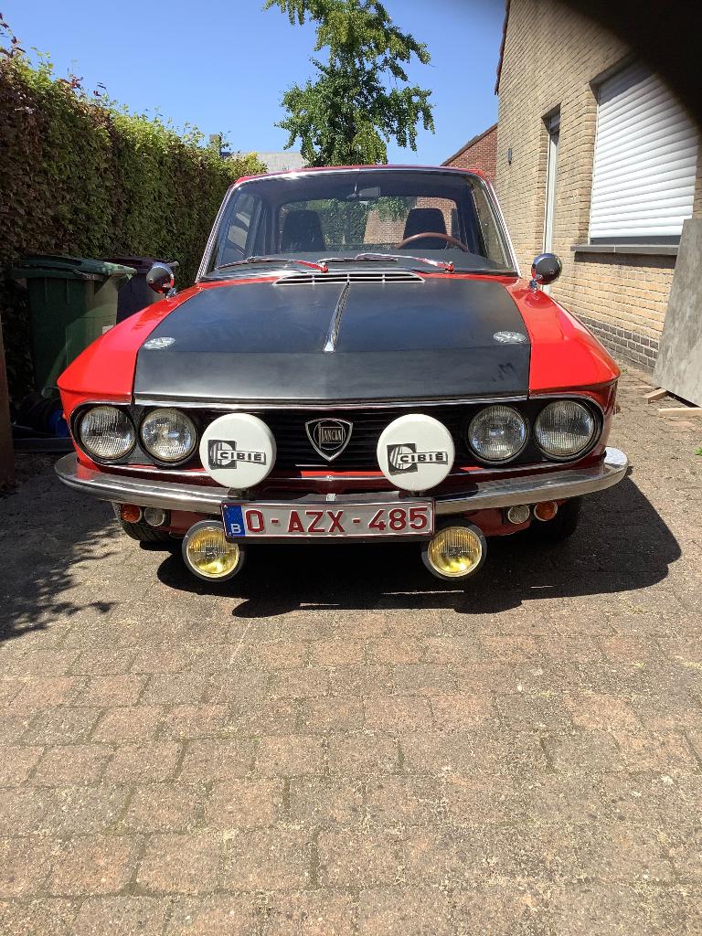 Lancia Fulvia 1975, Autos, Oldtimers & Ancêtres, Particulier, Lancia, Essence, 2 portes, Boîte manuelle, Rouge, Noir, Enlèvement