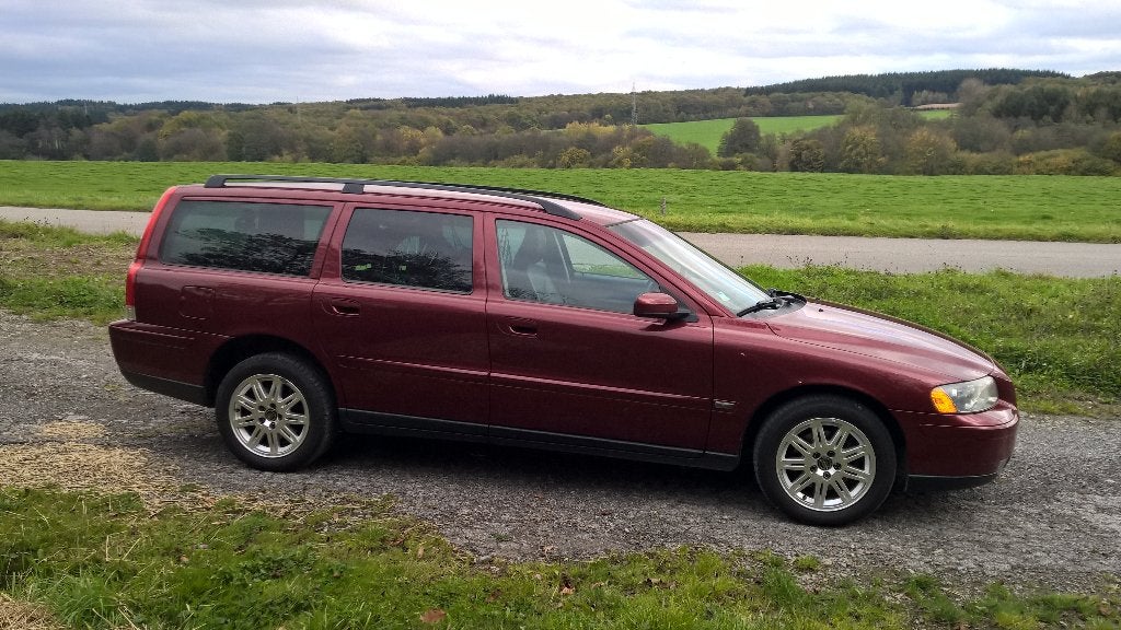 VOLVO V70 2005 BIFUEL LPG/ESS lichtvrachtwagen 176.000 km, Auto's, 1800 kg, Zwart, Parkeersensor, Break