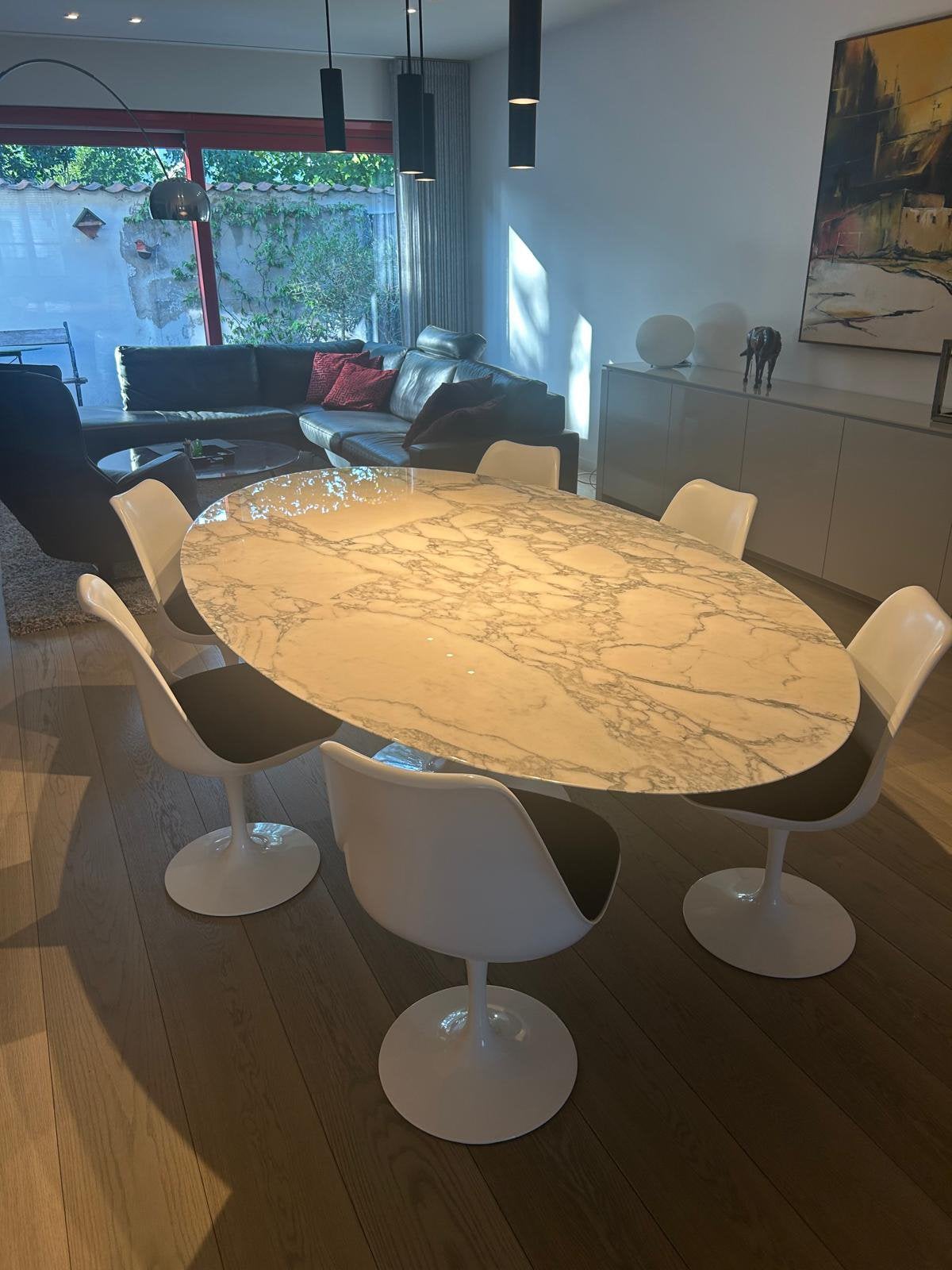 Originele Knoll Eero Saarinen eettafel ovaal met 6 stoelen, Huis en Inrichting, Ophalen, Zo goed als nieuw, Ovaal