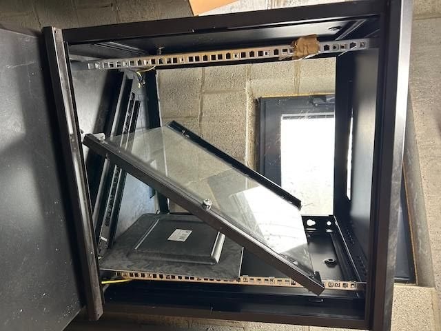 rack réseau 12U, Informatique & Logiciels, Armoires de serveurs, Enlèvement, Utilisé, Verre