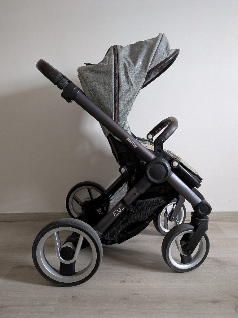 Kinderwagen Mutsy EVO, Verstelbare duwstang, Zo goed als nieuw, Mutsy, Ophalen