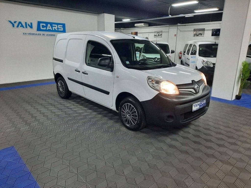 Renault Kangoo 1.5 dCi • TÔLÉ • CLIM • GARANTIE 1 AN, Auto's, Voorwielaandrijving, Euro 6, 4 cilinders, Renault