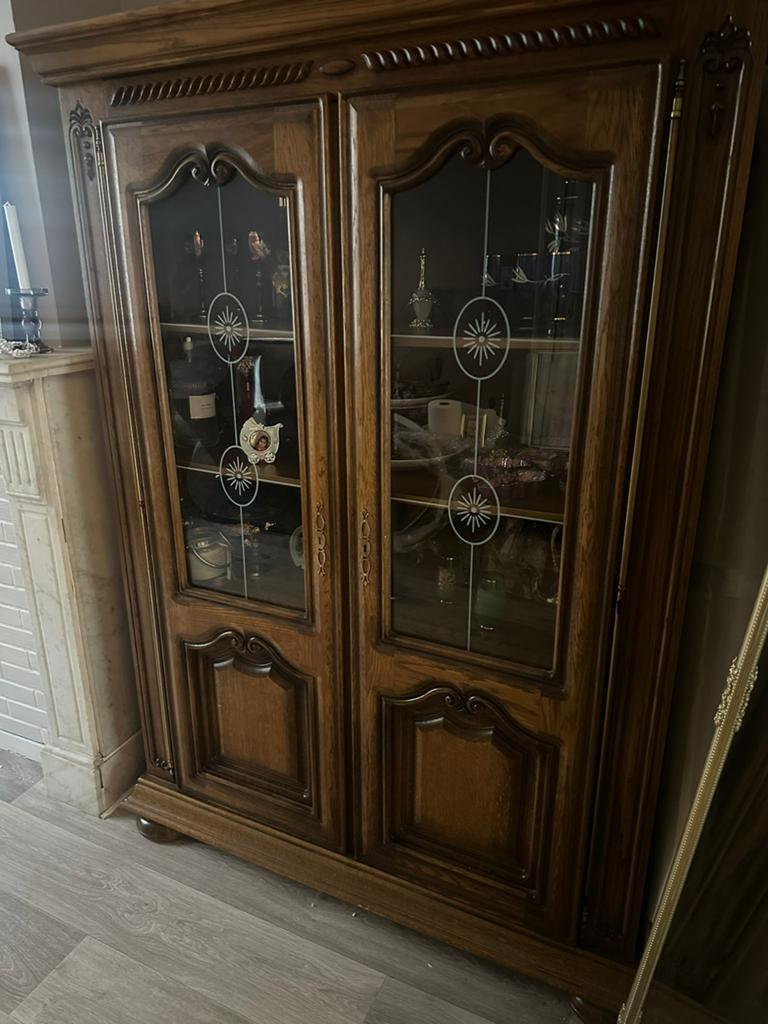 Vitrine / armoire de style rustique Louis XV chêne massif, Enlèvement