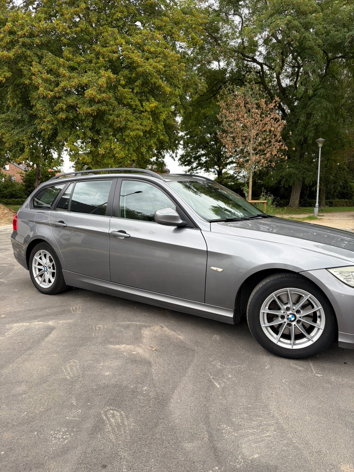 BMW Touring 318D à vendre, Achat, Boîte manuelle, Noir, 5 portes