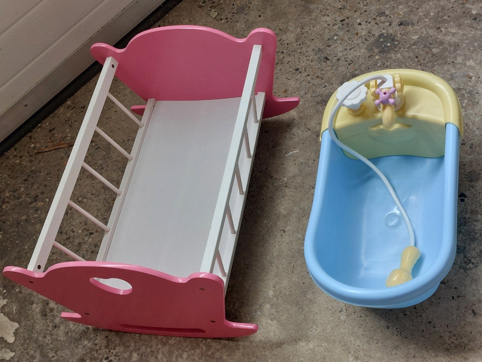 Poppenbed en badje, Kinderen en Baby's, Ophalen