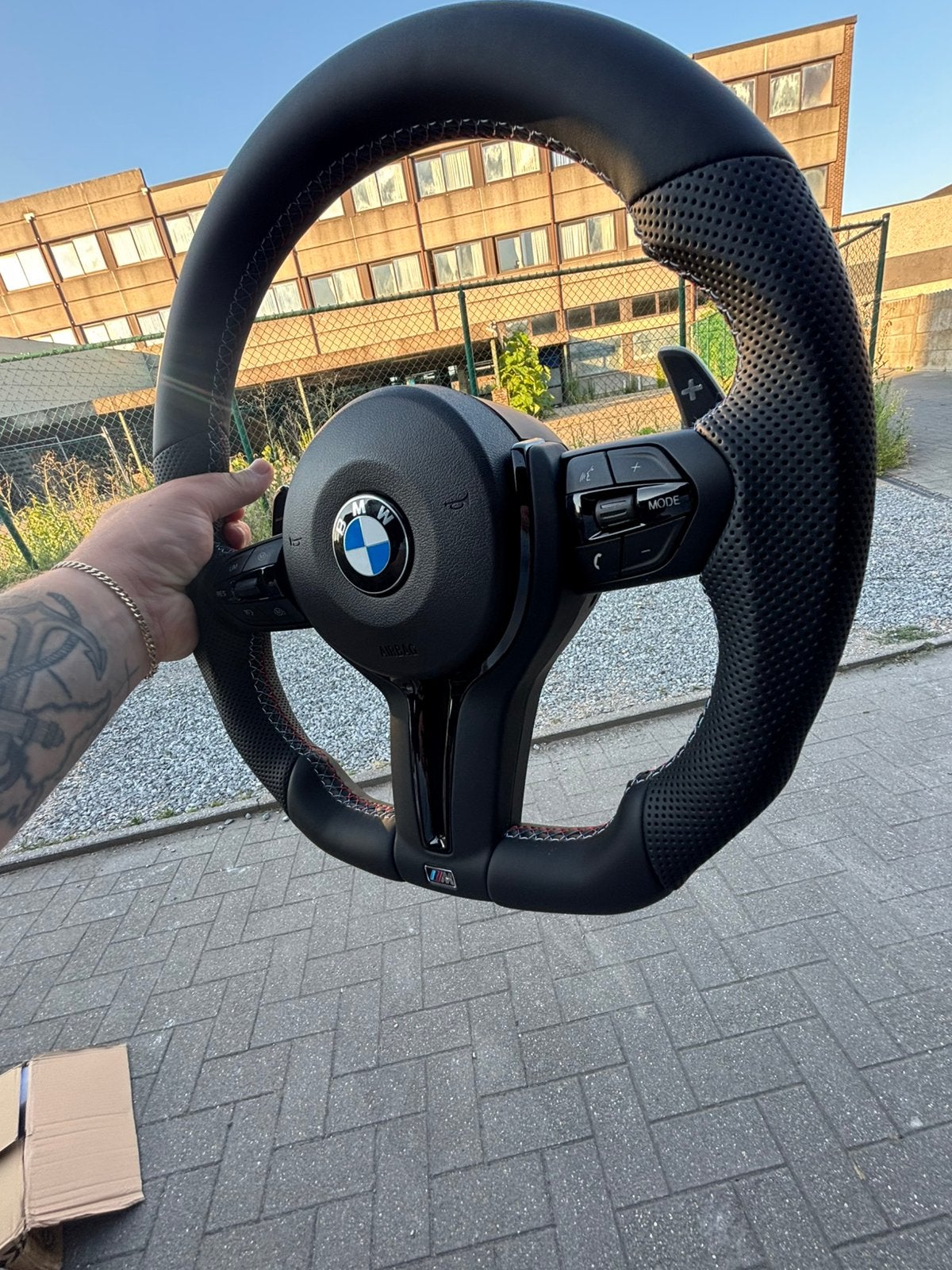 BMW M SPORT STUUR GLOEDNIEUW + AIRBAG INBEGREPEN, Ophalen of Verzenden