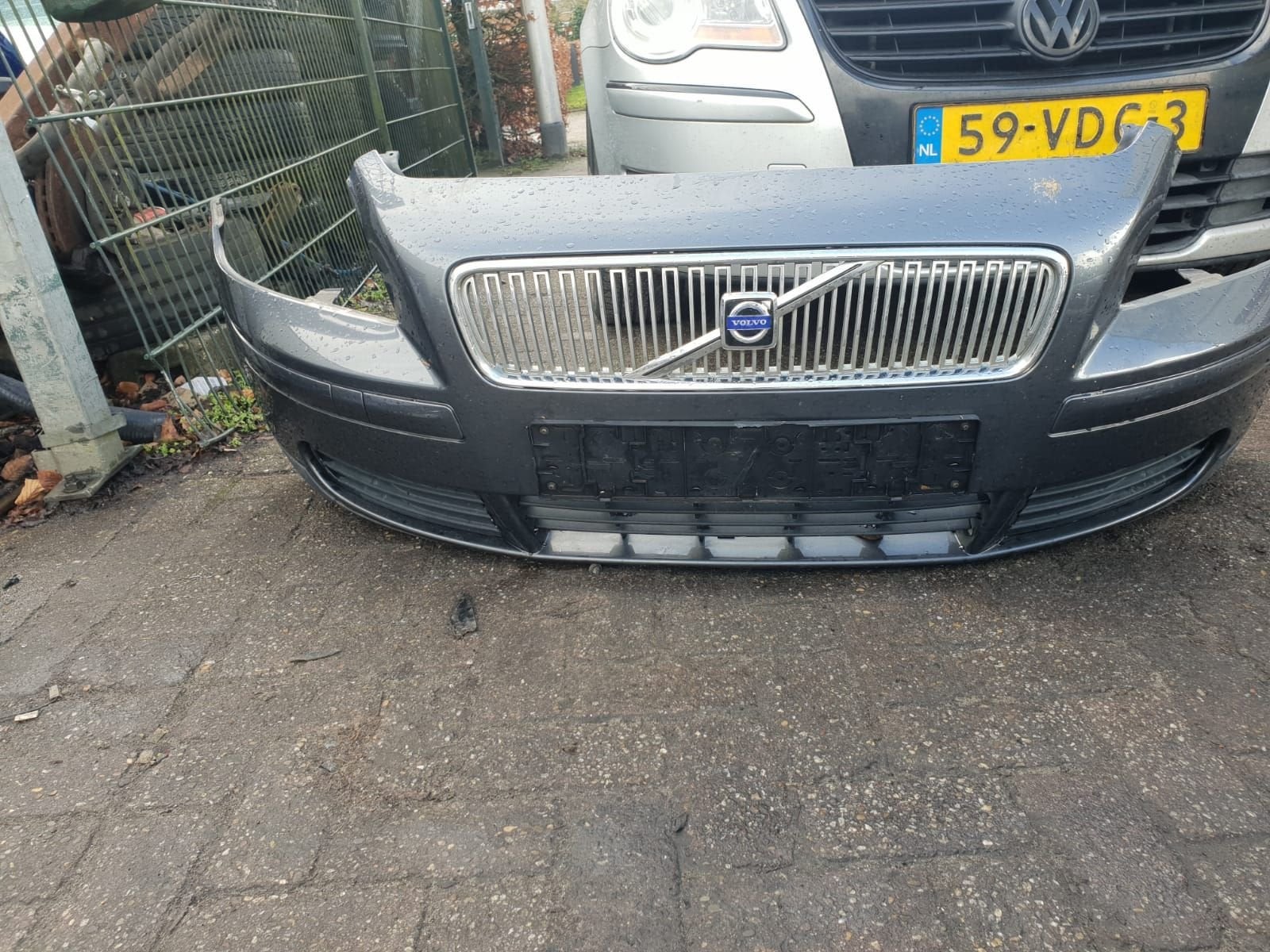 VOLVO V50 VOORBUMPER BJ 2006 TOT 2009, Autos : Pièces & Accessoires, Carrosserie & Tôlerie, Pare-chocs, Avant, Utilisé, Enlèvement ou Envoi