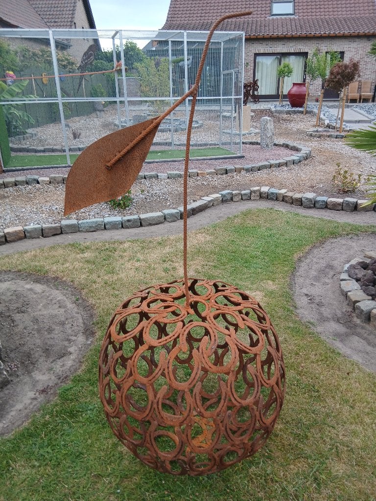 tuinbeeld & hoefijzeren metalen sculptuur & XXXL appel, Tuin en Terras, Ophalen, Nieuw, Metaal, Abstract beeld