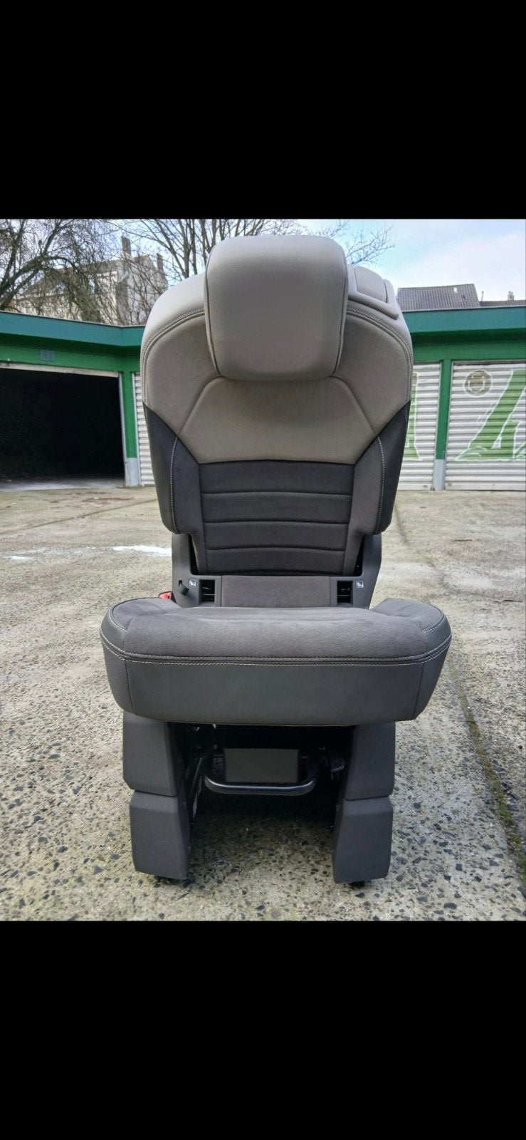 Nieuwe t7-stoelen voor meerdere bestelwagens, Ophalen