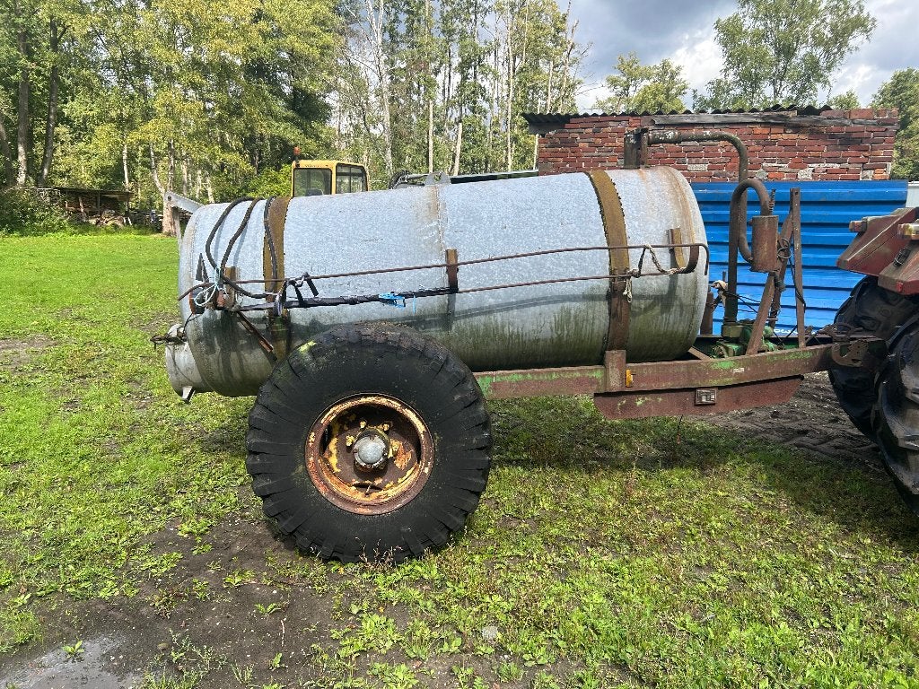Waterton, 150 litres ou plus, Enlèvement, Utilisé, Avec pompe